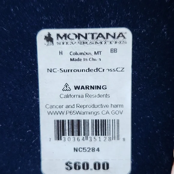 Beautiful Cross Necklace - NWT - Picture 3 of 3